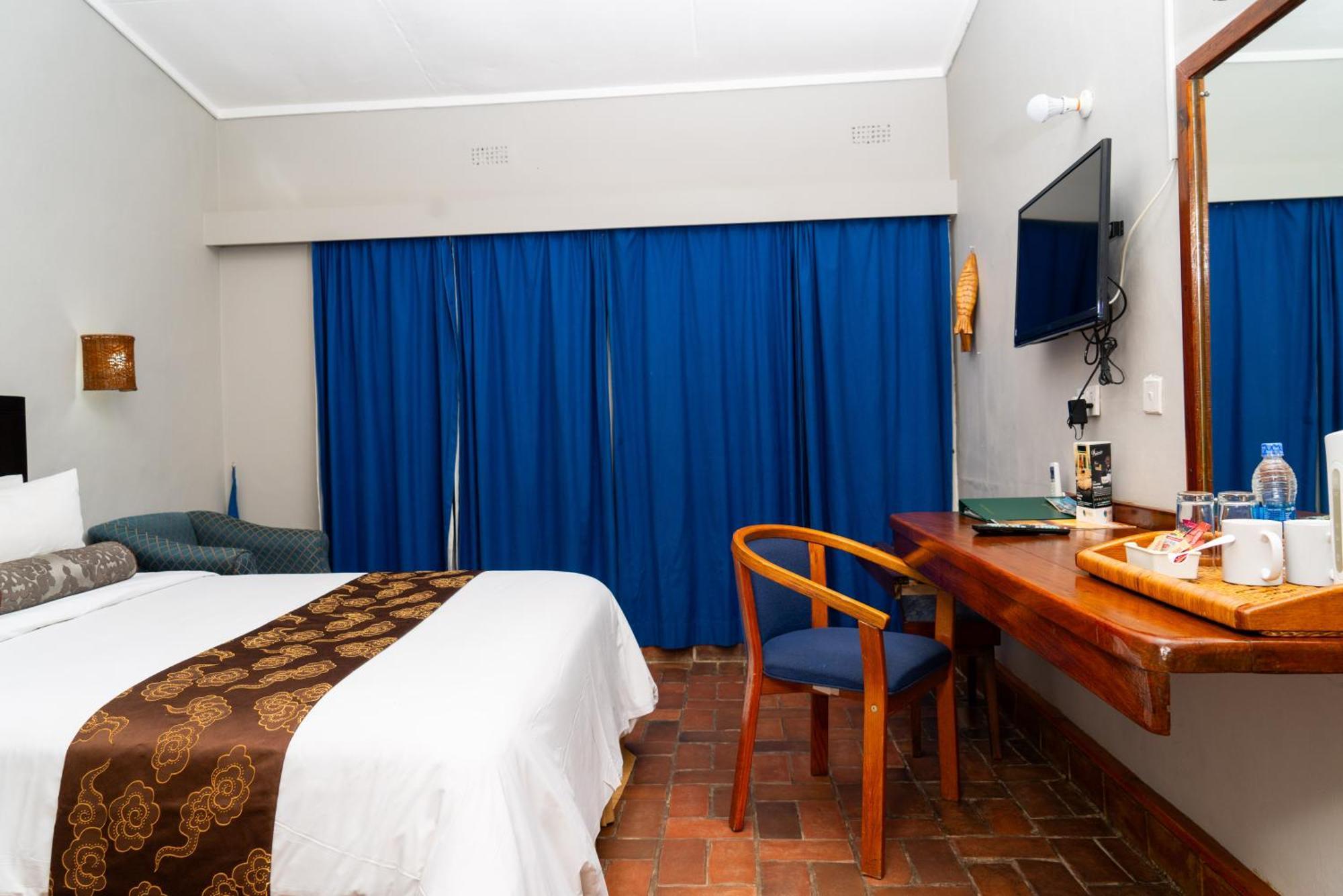 Sunbird Chintheche Hotel Nkhata Bay ภายนอก รูปภาพ