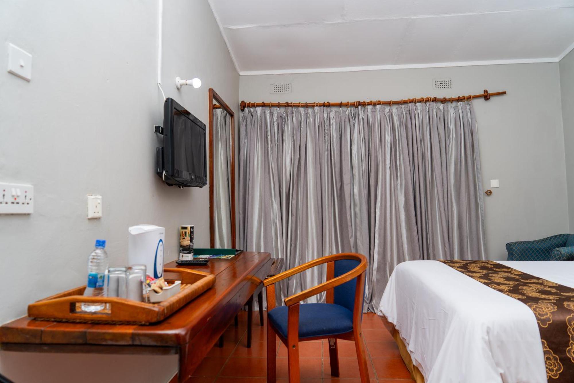 Sunbird Chintheche Hotel Nkhata Bay ภายนอก รูปภาพ